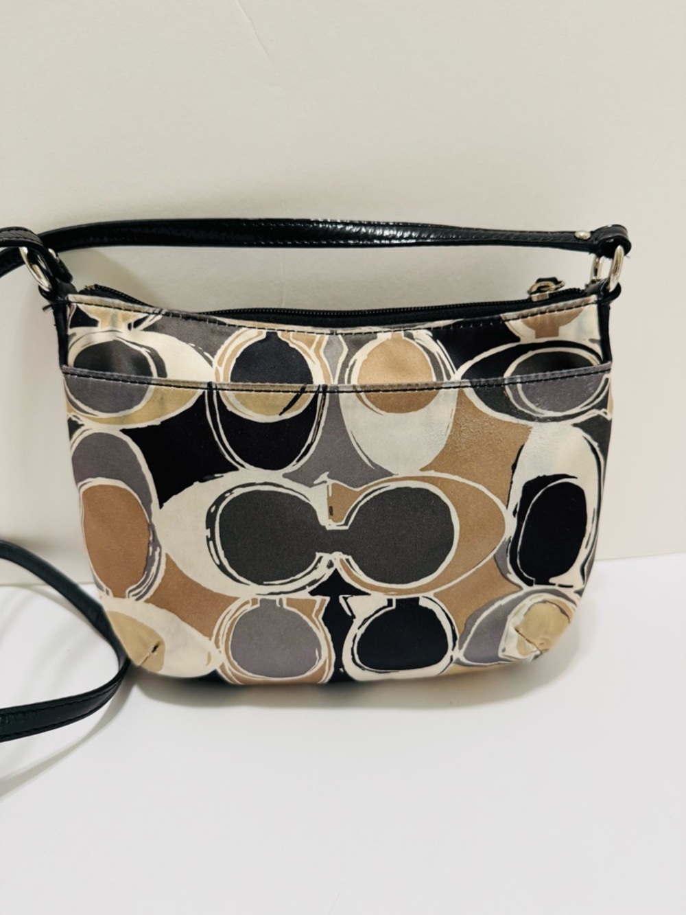Coach Signature Scarf Print Swingpack Crossbody Bag Neutral Black Tan Y2K - Picture 3 of 17